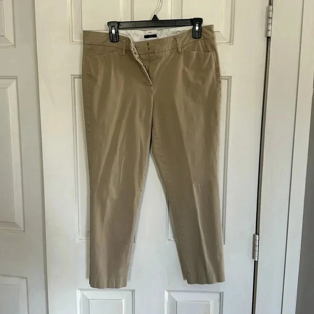 Worthington Kahki Ankle Pant Size 10
